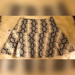 Scoop Vegan PU Skirt XXL (20)